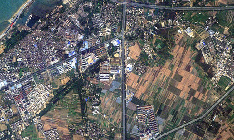 5-метровое изображение RapidEye Бэйхая, Китай, собранное 9 ноября 2010 года.
