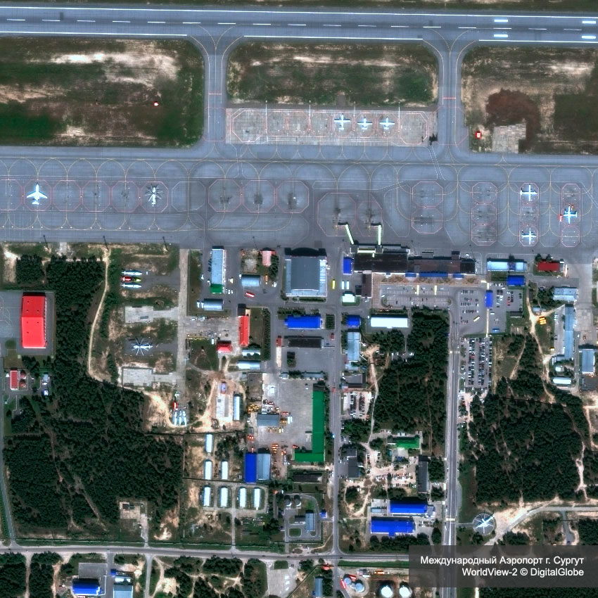 Международный Аэропорт г. Сургут, снимок со спутника WorldView-2 © DigitalGlobe.jpg
