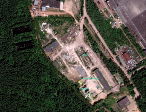 Fig. 2. Orthophotoplan of June 23, 2019 with the boundaries of the plot, buildings and other objects plotted. Scale 1:2000