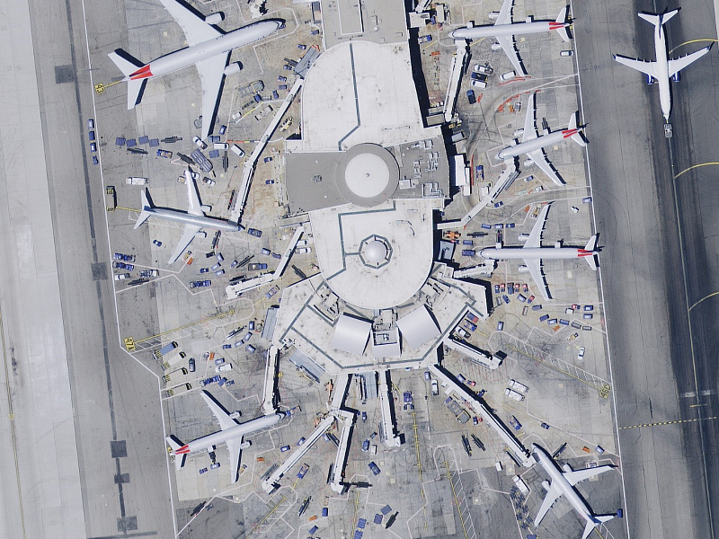 15 cm resolution image of Los Angeles Airport. Hexagon