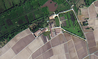 Шато Лафит-Ротшильд, Франция, космический снимок со спутников TripleSat Constellation © 21AT, дата съемки 05.05.2016