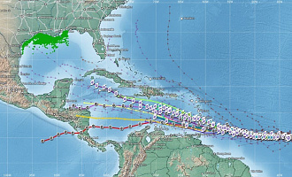 Тропический трекер графически показывает детерминированные и ансамблевые модели недавно образовавшегося тропического шторма Гонсало